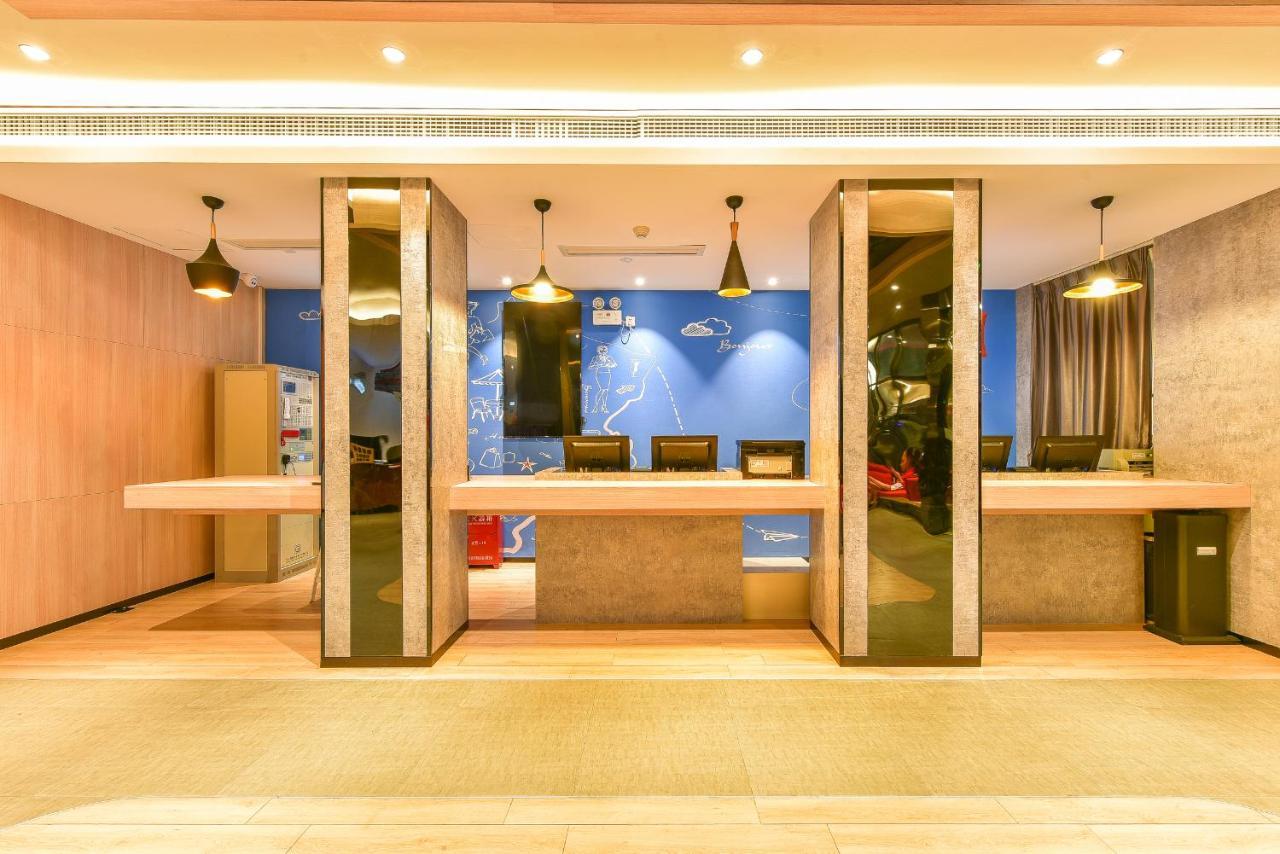 Ibis Hotel Guilin Railway Station Exterior photo